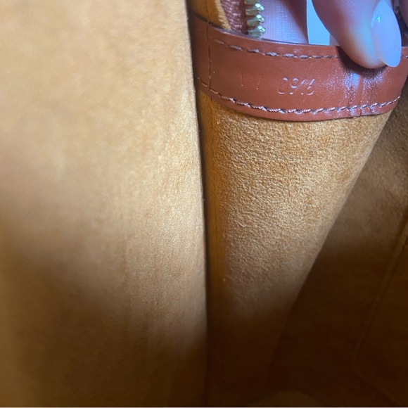 100% Louis Vuitton Kenyan Fawn (Brown) Epi Leather Lussac - Picture 12 of 14